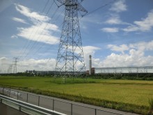 鉄塔、田んぼ、空