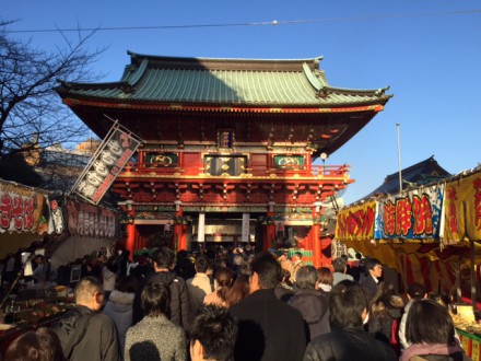 神田神社と書かれた中程の門