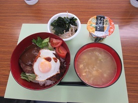 ロコモコ丼でランチ会