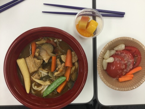 夏野菜カレーうどんで昼食会