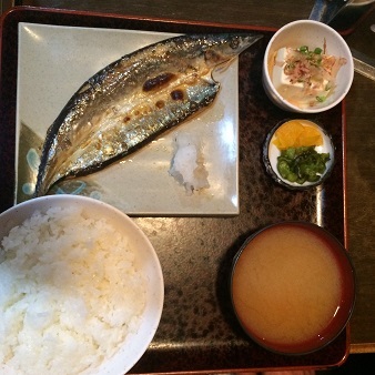 おかづで秋刀魚の塩焼き定食