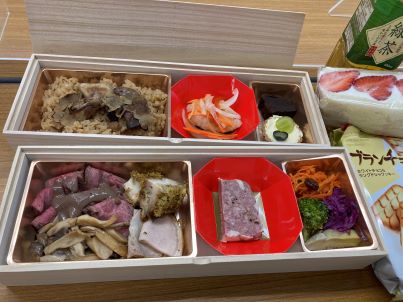 高級お弁当【フォアグラトリュフと和牛赤ワインソースカリテ2段】