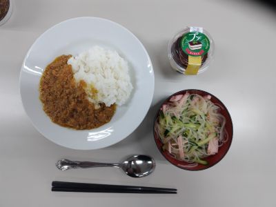 キーマカレー・春雨サラダ・デザート